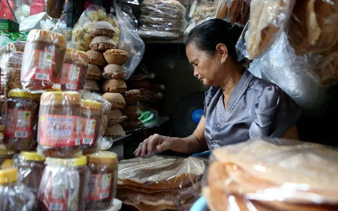 ĐBQH đề xuất nâng ngưỡng chịu thuế với hộ kinh doanh lên 3 tỷ đồng/năm - Ảnh 2