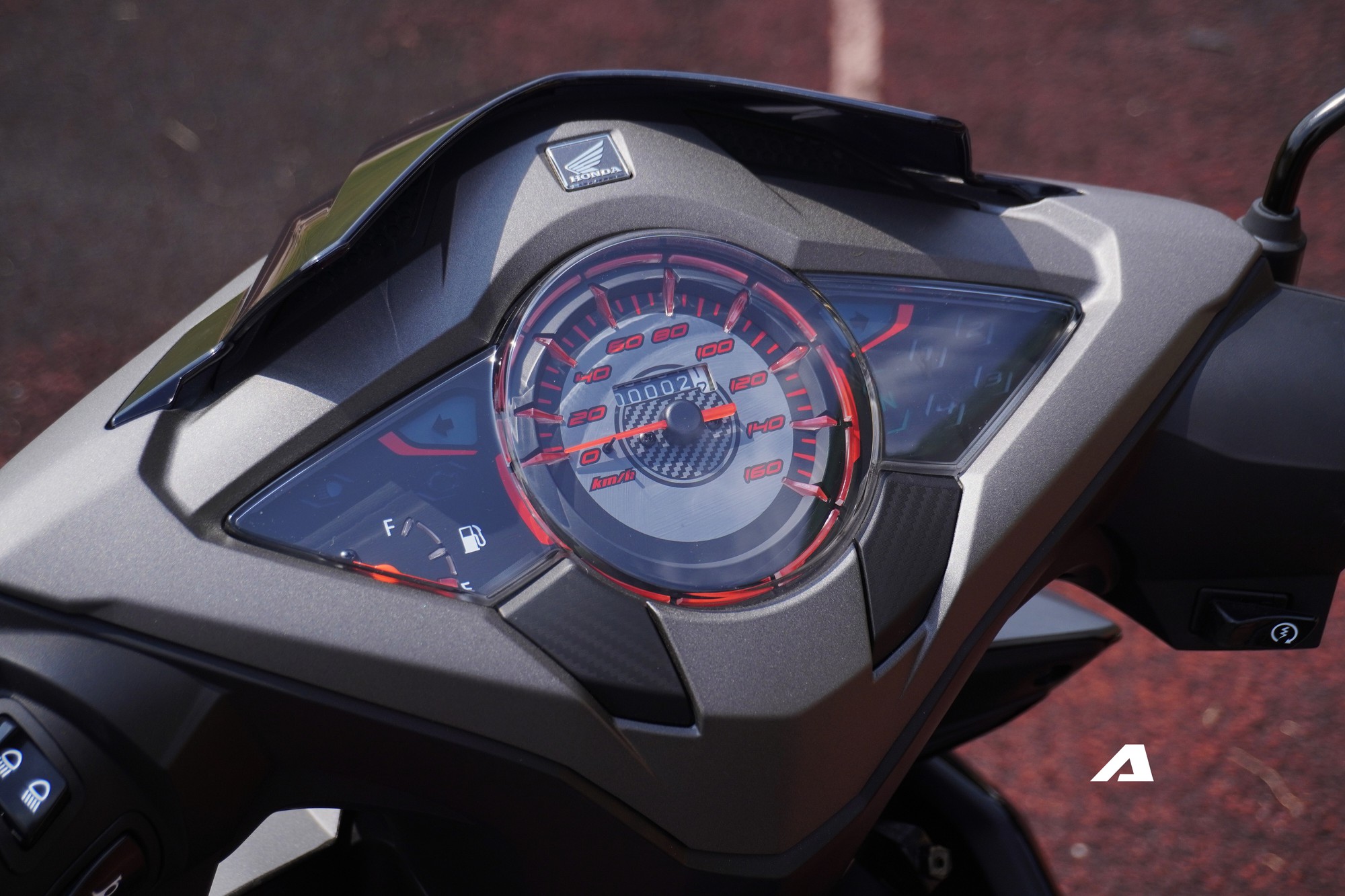 Honda Dash 125 2026 mở bán tại Việt Nam: Xe số giá hơn SH 125i, có phanh đĩa sau như xe thể thao - Ảnh 7