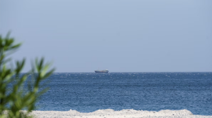 Chuyên gia: Iran tính thu phí ở eo biển Hormuz, rủi ro mới cho kinh tế toàn cầu? - Ảnh 1