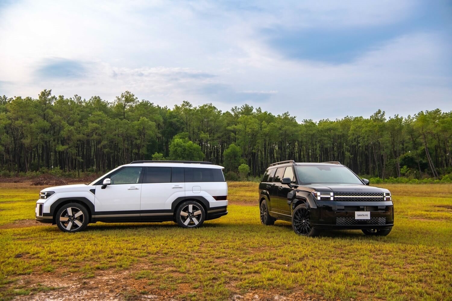 Người mua xe chú ý, đây là những mẫu xe giảm giá mạnh nhất tháng 4 - có mẫu giảm hơn 1 tỷ đồng - Ảnh 1