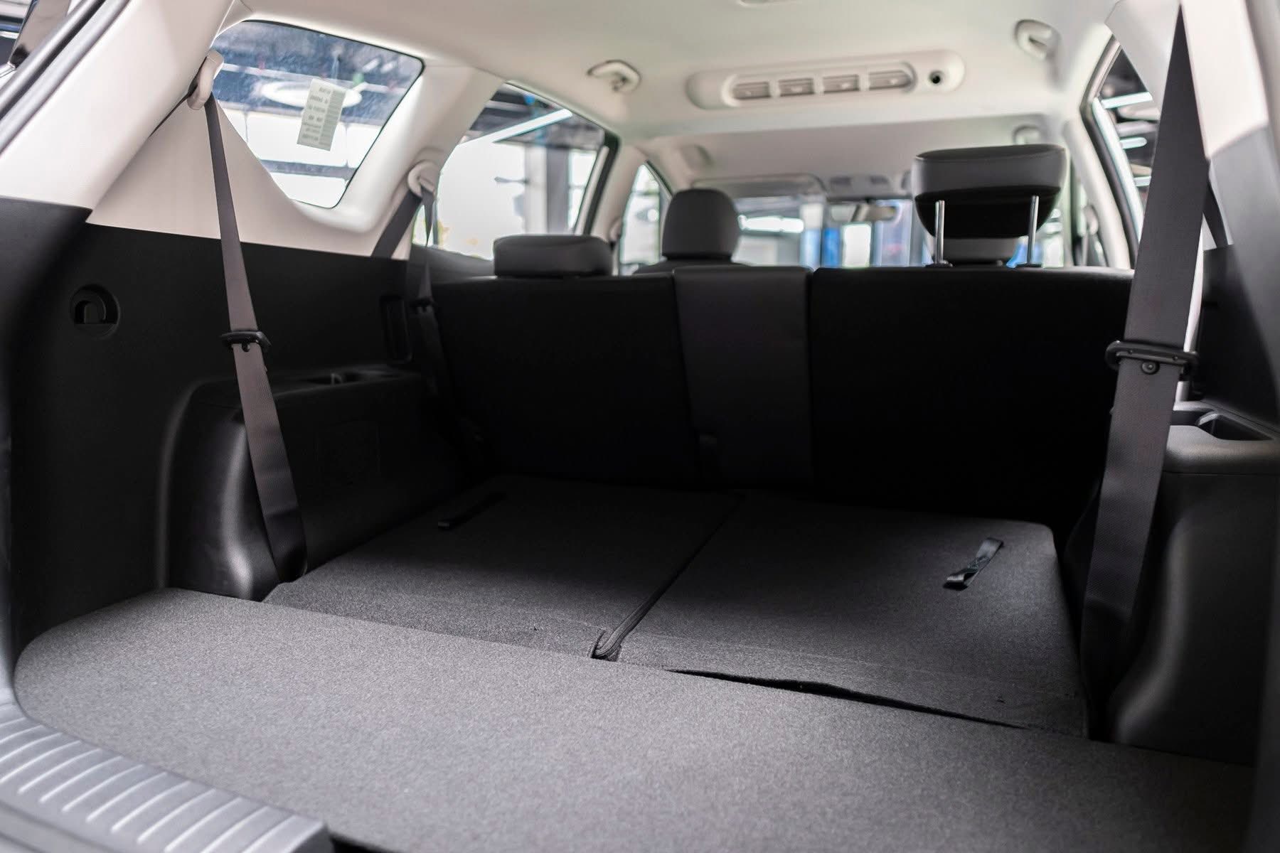 Hàng loạt MPV đua giảm giá, có mẫu ưu đãi tới cả trăm triệu, lăn bánh chỉ như giá niêm yết - Ảnh 3