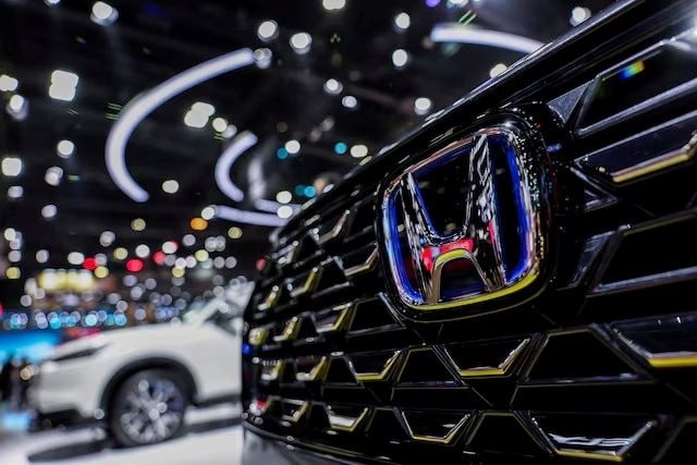 Hết đóng cửa nhà máy ở Trung Quốc lại dừng bán xe tại Hàn Quốc -  chuyện gì xảy ra với 'ông lớn' ô tô Nhật Bản này? - Ảnh 1