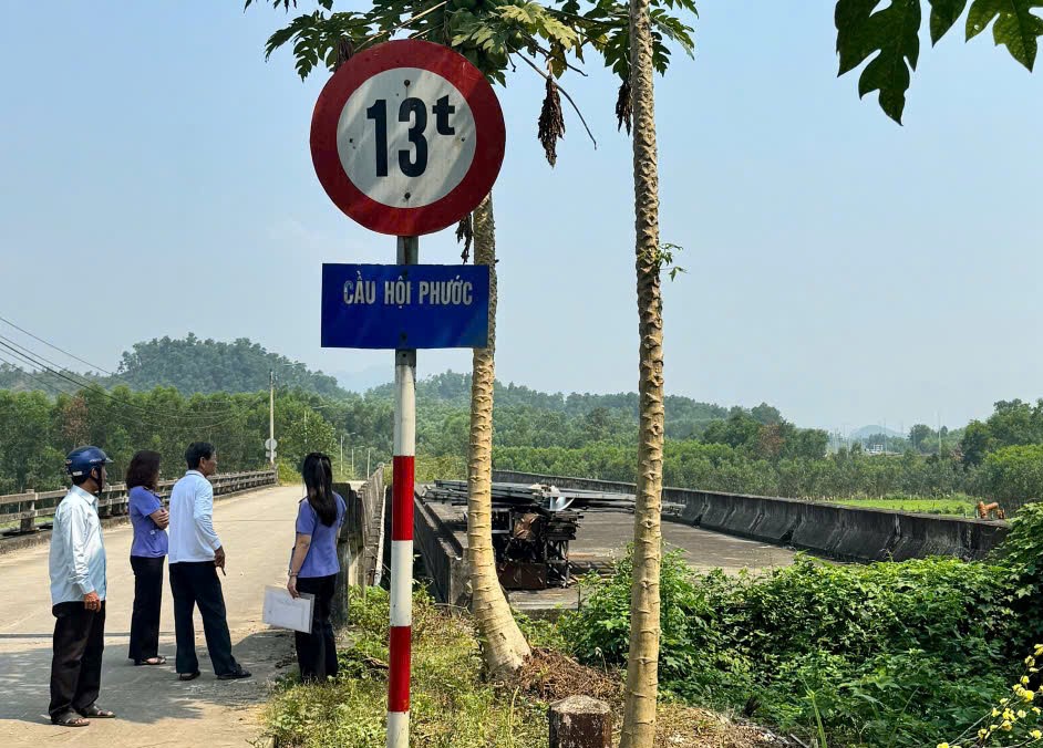 Ba cây cầu xây xong chưa có đường dẫn, Viện kiểm sát ở Đà Nẵng vào cuộc - Ảnh 2