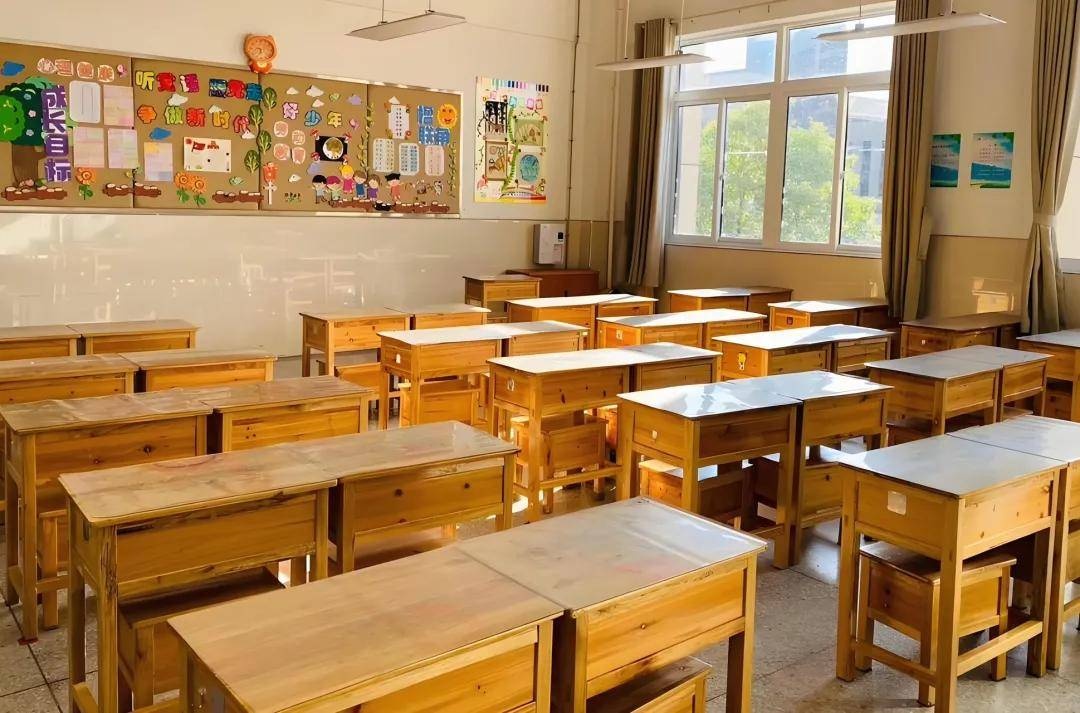 Hơn 410.000 giáo viên mầm non Trung Quốc đang bị "âm thầm đào thải" - Ảnh 1