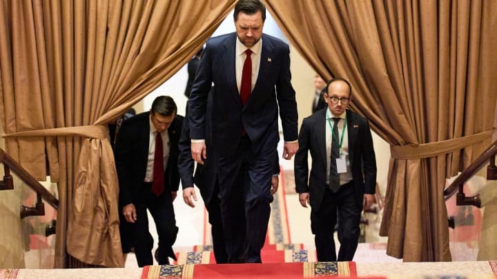 Đoàn Mỹ gọi điện cho ông Trump hàng chục lần, đàm phán vẫn đổ bể, 2 siêu tàu chở dầu quay đầu phút chót - Ảnh 1