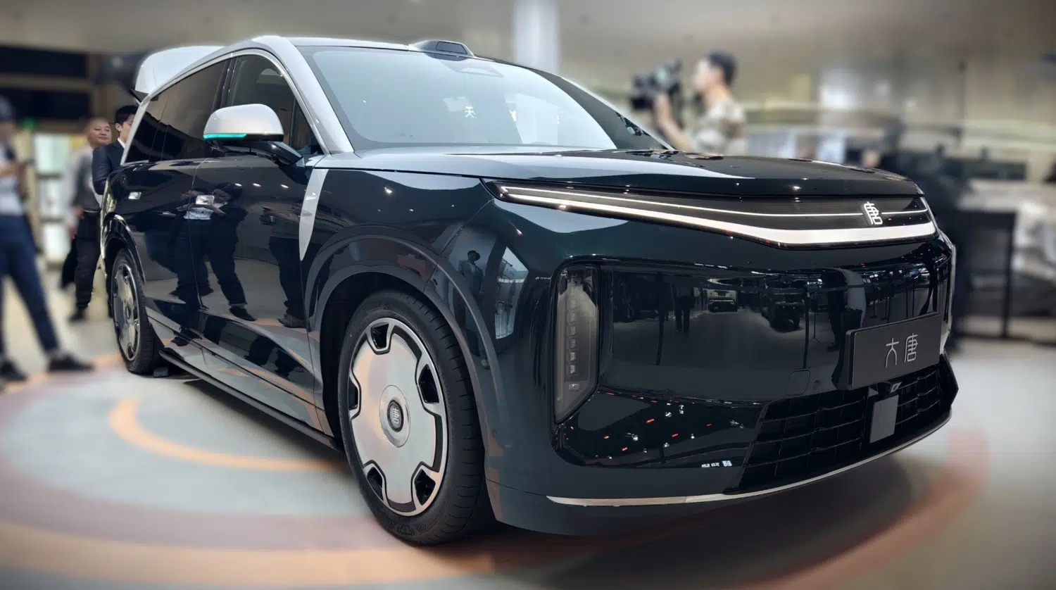 60.000 đơn đặt hàng sau 48 giờ, mẫu SUV 'khủng long' nào đang khiến thị trường phát sốt? - Ảnh 1