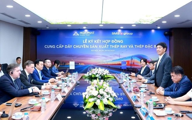 Sự thân thiết của 2 tỷ phú họ Trần - Ảnh 1