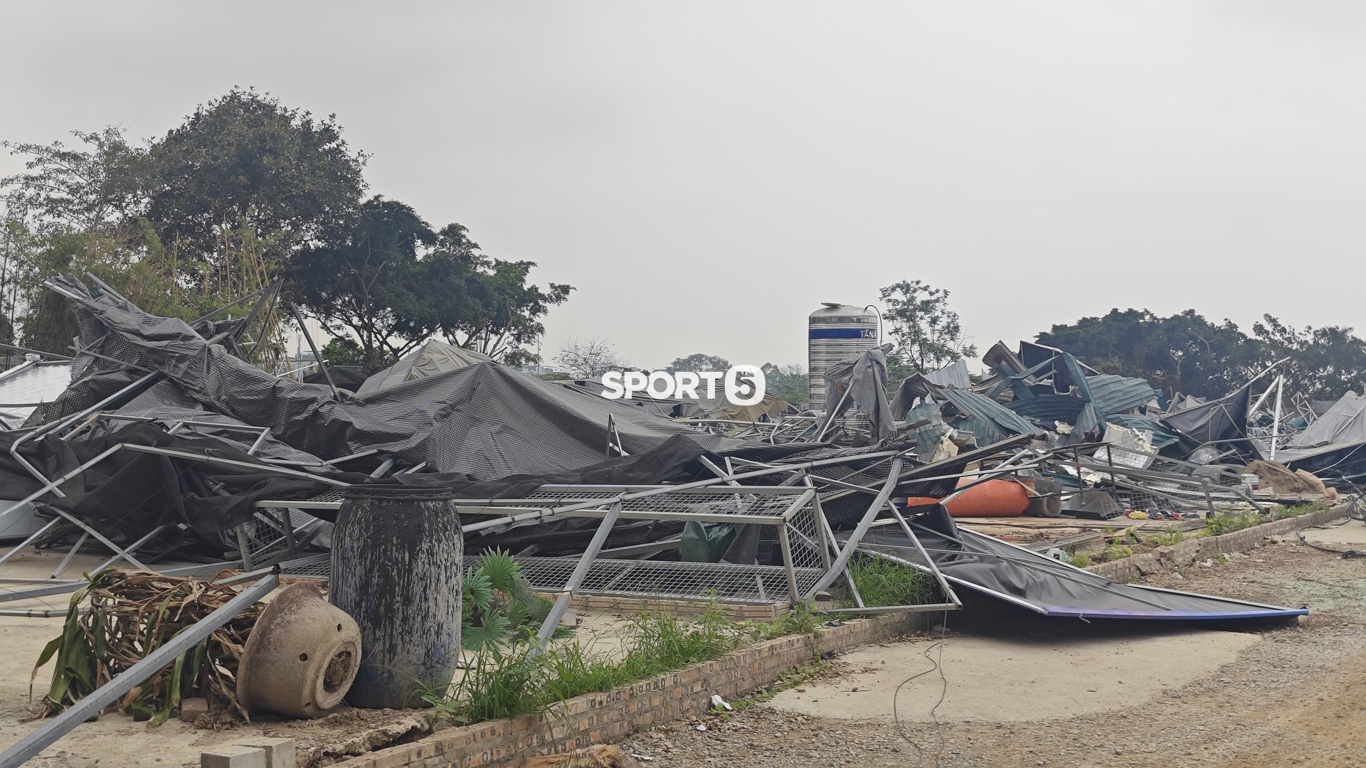 Người chơi pickleball đóng tiền cả quý hoang mang lo mất tiền cọc khi cụm sân pickleball lớn nhất Hà Nội bị tháo dỡ - Ảnh 6