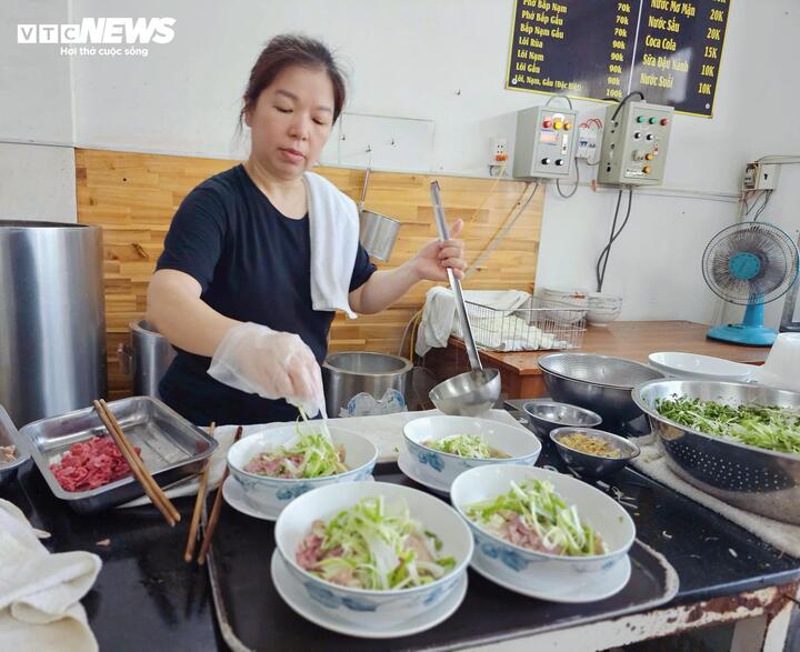 Giá tô phở tăng 10.000 đồng, chủ quán lời thêm hay chỉ ‘gồng lỗ’? - Ảnh 6