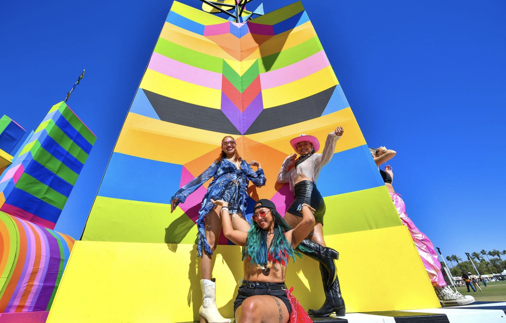 Sau ánh đèn Coachella: Cỗ máy kiếm tiền lớn nhất của ngành âm nhạc được vận hành như thế nào? - Ảnh 7