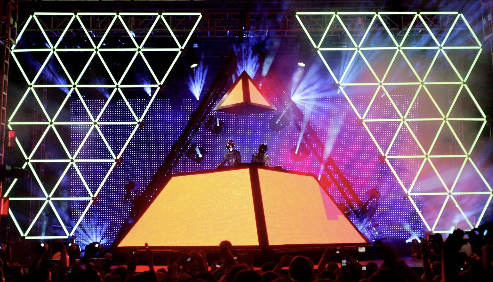 Sau ánh đèn Coachella: Cỗ máy kiếm tiền lớn nhất của ngành âm nhạc được vận hành như thế nào? - Ảnh 4