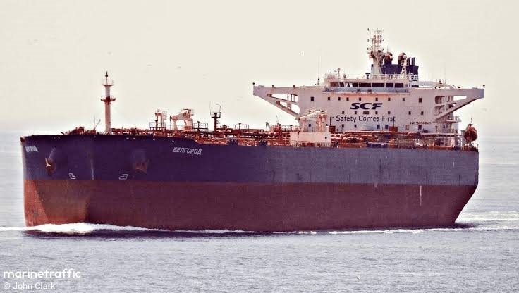 Thách thức mọi đe doạ bắt giữ, hàng chục tàu chở dầu của Nga vẫn ung dung đi qua eo biển của một nước G7 - Ảnh 1