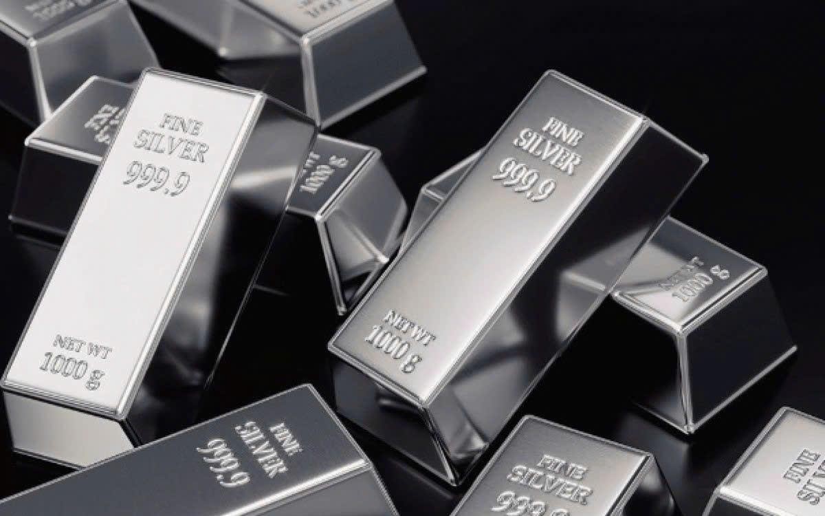 Tăng 140% trong 1 năm qua, nhà đầu tư lâu dài hưởng lợi lớn: Kim loại anh em của vàng vươn lên, khẳng định tiềm năng tích trữ dài hạn