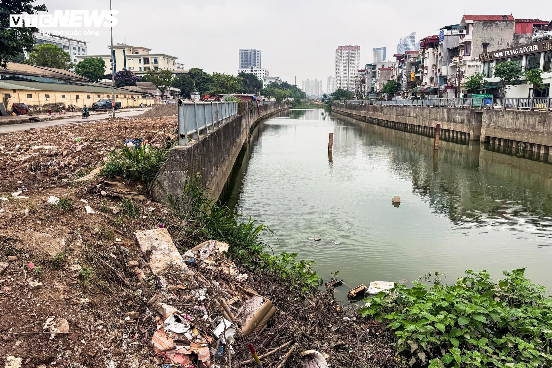 Hà Nội: Dự án thoát nước gần 7.500 tỷ vẫn ngổn ngang sau hơn một thập kỷ thi công - Ảnh 10