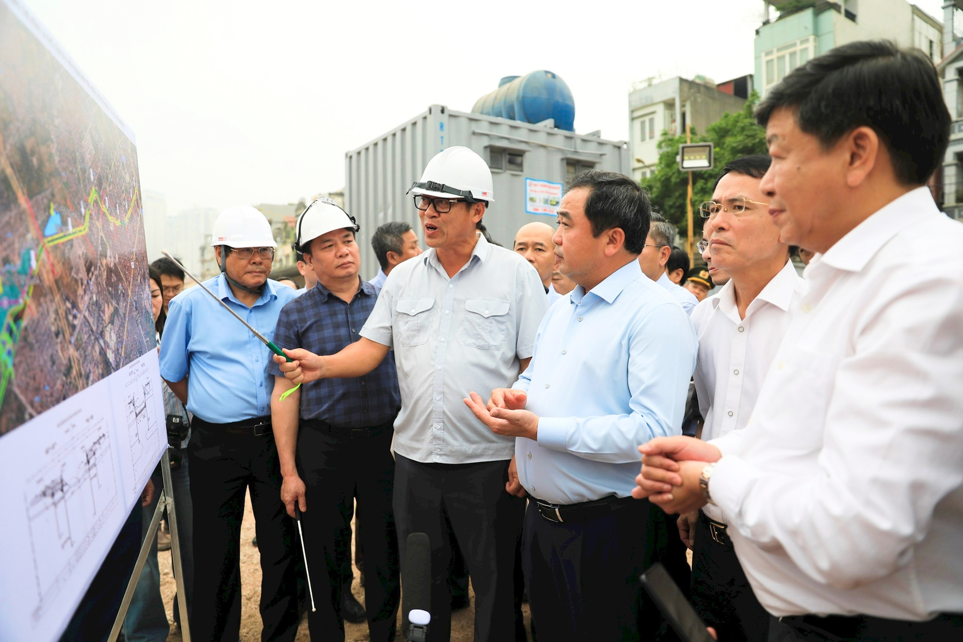 Hà Nội: Dự án thoát nước gần 7.500 tỷ vẫn ngổn ngang sau hơn một thập kỷ thi công - Ảnh 3