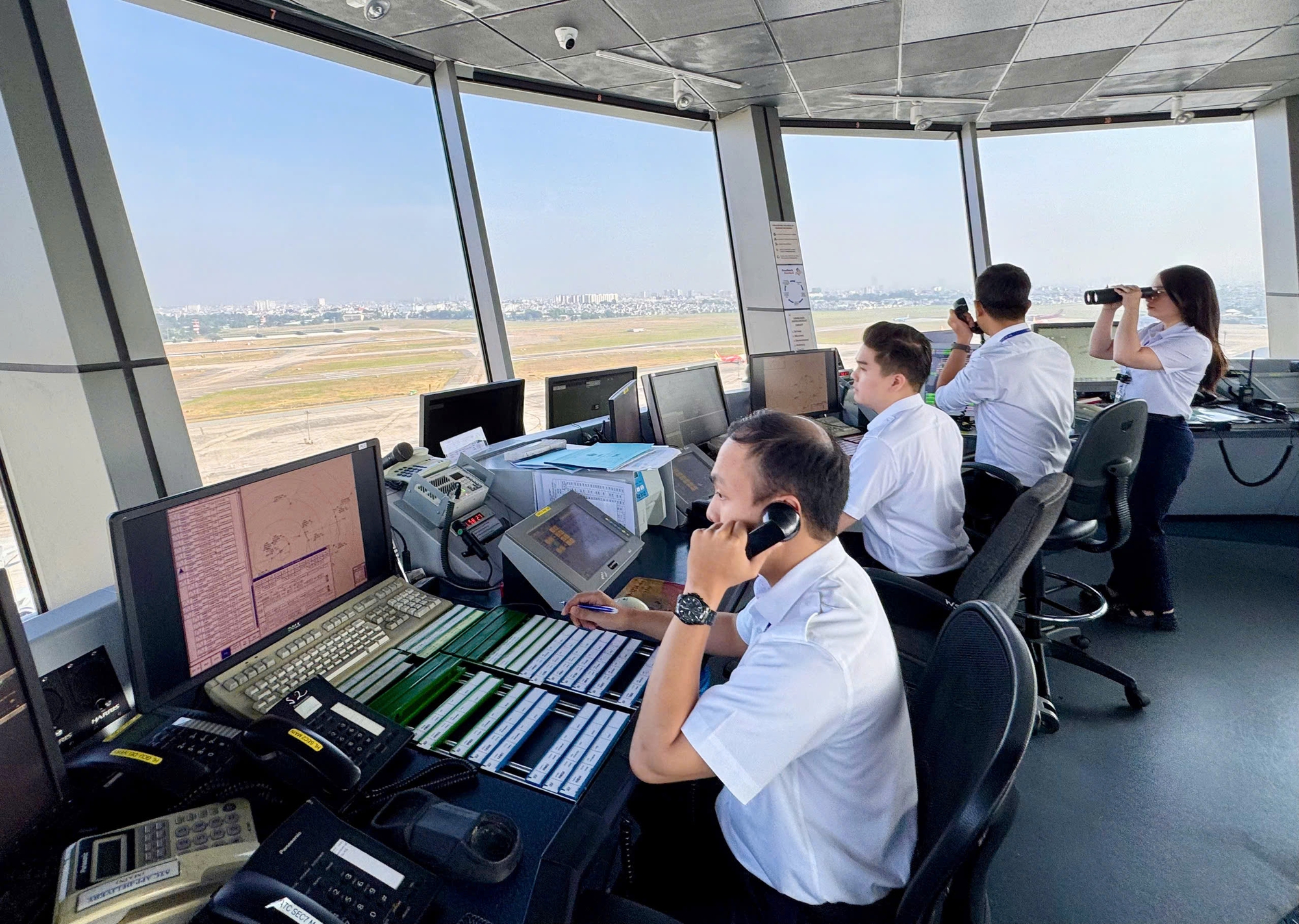 Vì sao tăng tần suất sân bay Tân Sơn Nhất lên 46 chuyến/giờ? - Ảnh 1