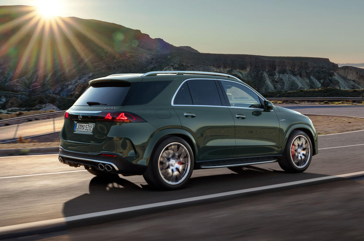 Mercedes-Benz GLE 2026 ra mắt: 'Tiểu' EQS với màn hình Superscreen khổng lồ, loại bỏ động cơ 4 xy-lanh, quyết đấu BMW X5 - Ảnh 4