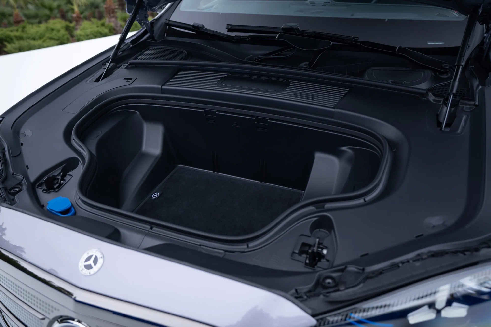 Mercedes-Benz chính thức trình làng C-Class bản EV, 1 lần sạc đi được từ Hà Nội đến Đà Nẵng - Ảnh 10