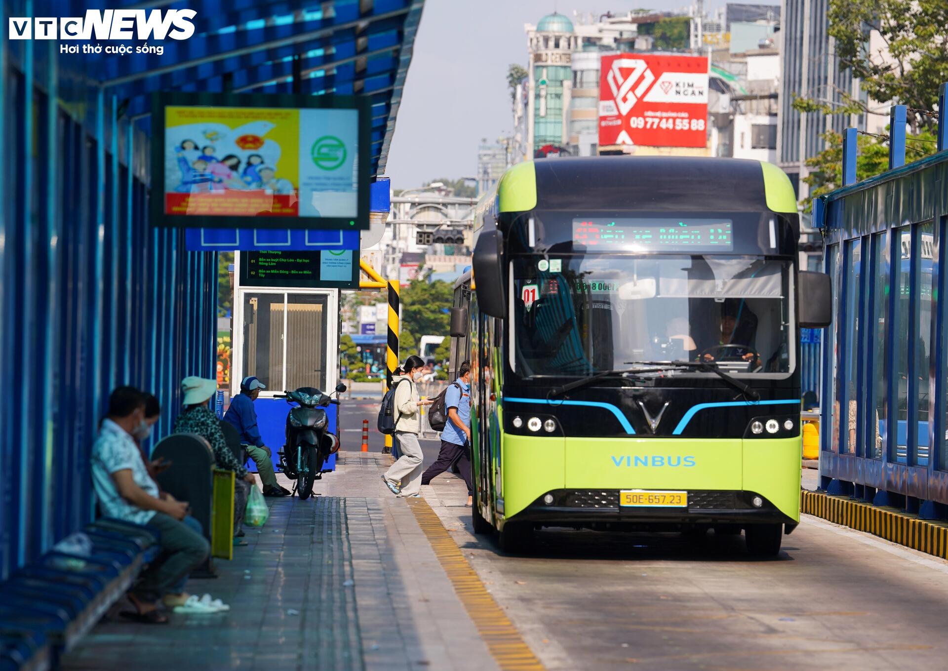 Cận cảnh vị trí sẽ xây dựng 2 tuyến Metro ngầm xuyên sông Sài Gòn - Ảnh 5