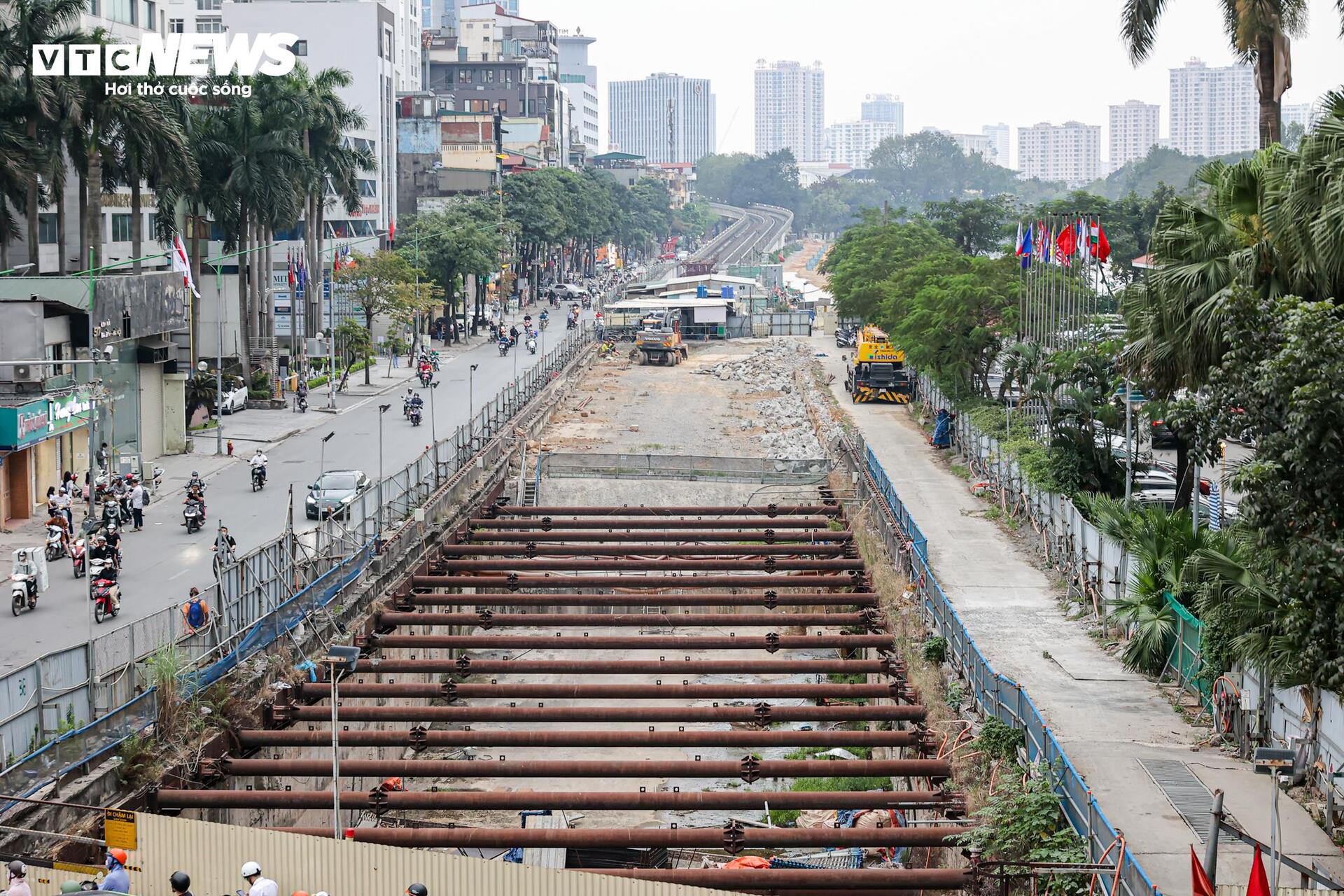 Gần một thập kỷ ‘bị giam’ bên lô cốt metro Nhổn - ga Hà Nội - Ảnh 7