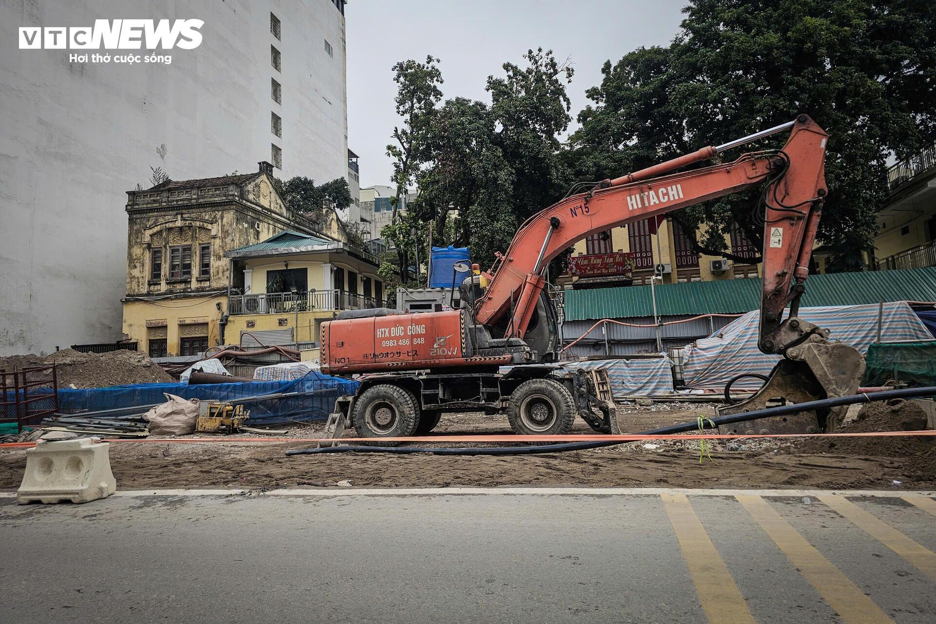 Gần một thập kỷ ‘bị giam’ bên lô cốt metro Nhổn - ga Hà Nội - Ảnh 4