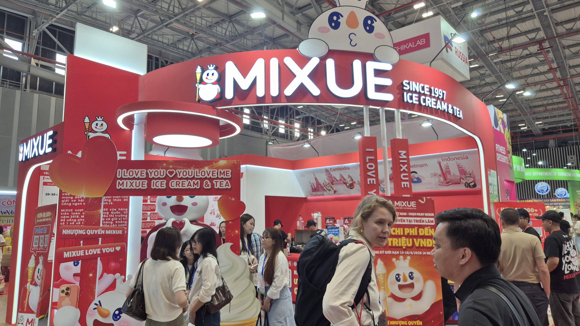 Thấy gì từ việc chuỗi trà sữa Mixue đóng hàng trăm cửa hàng? - Ảnh 2