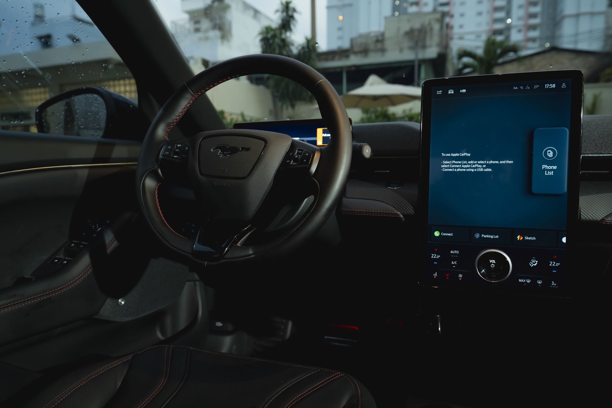 Mẫu xe điện đầu tiên của Ford tại Việt Nam bất ngờ giảm giá gần 1 tỷ đồng - Ảnh 3