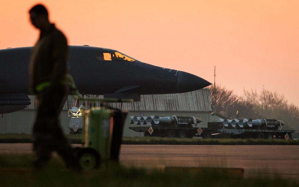 Gặp Tổng thư ký Mark Rutte, Tổng thống Mỹ nhắc việc rút khỏi NATO - Ảnh 2