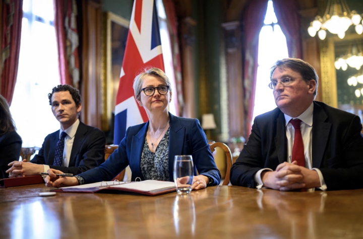 40 quốc gia bàn phương án mở lại eo biển Hormuz - Ảnh 1