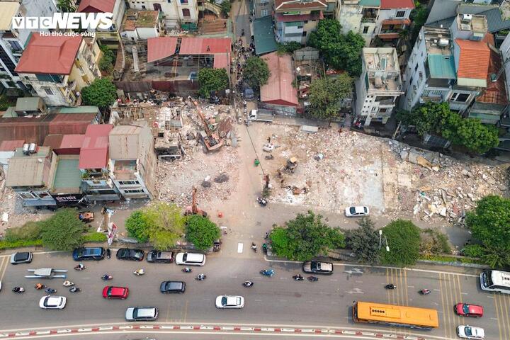 Hà Nội xây 'siêu cầu' hơn 20.000 tỷ đồng, người dân gấp rút dỡ nhà trả mặt bằng - Ảnh 2