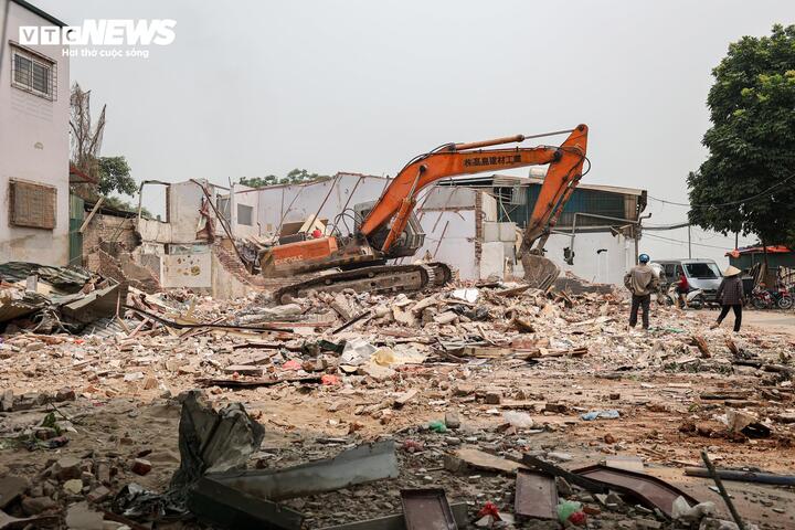 Hà Nội xây 'siêu cầu' hơn 20.000 tỷ đồng, người dân gấp rút dỡ nhà trả mặt bằng - Ảnh 4