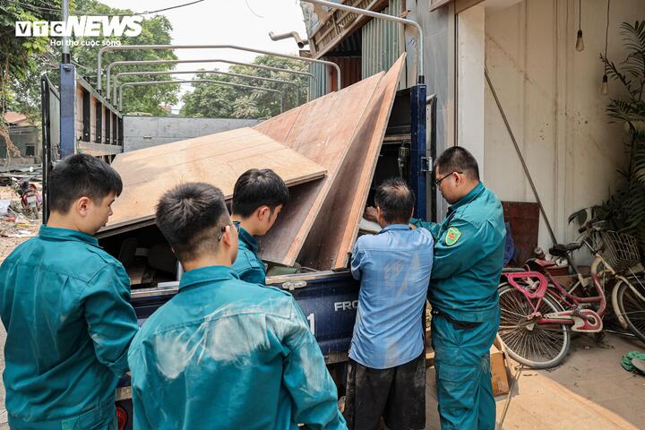 Hà Nội xây 'siêu cầu' hơn 20.000 tỷ đồng, người dân gấp rút dỡ nhà trả mặt bằng - Ảnh 7