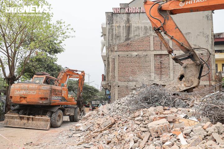 Hà Nội xây 'siêu cầu' hơn 20.000 tỷ đồng, người dân gấp rút dỡ nhà trả mặt bằng - Ảnh 3