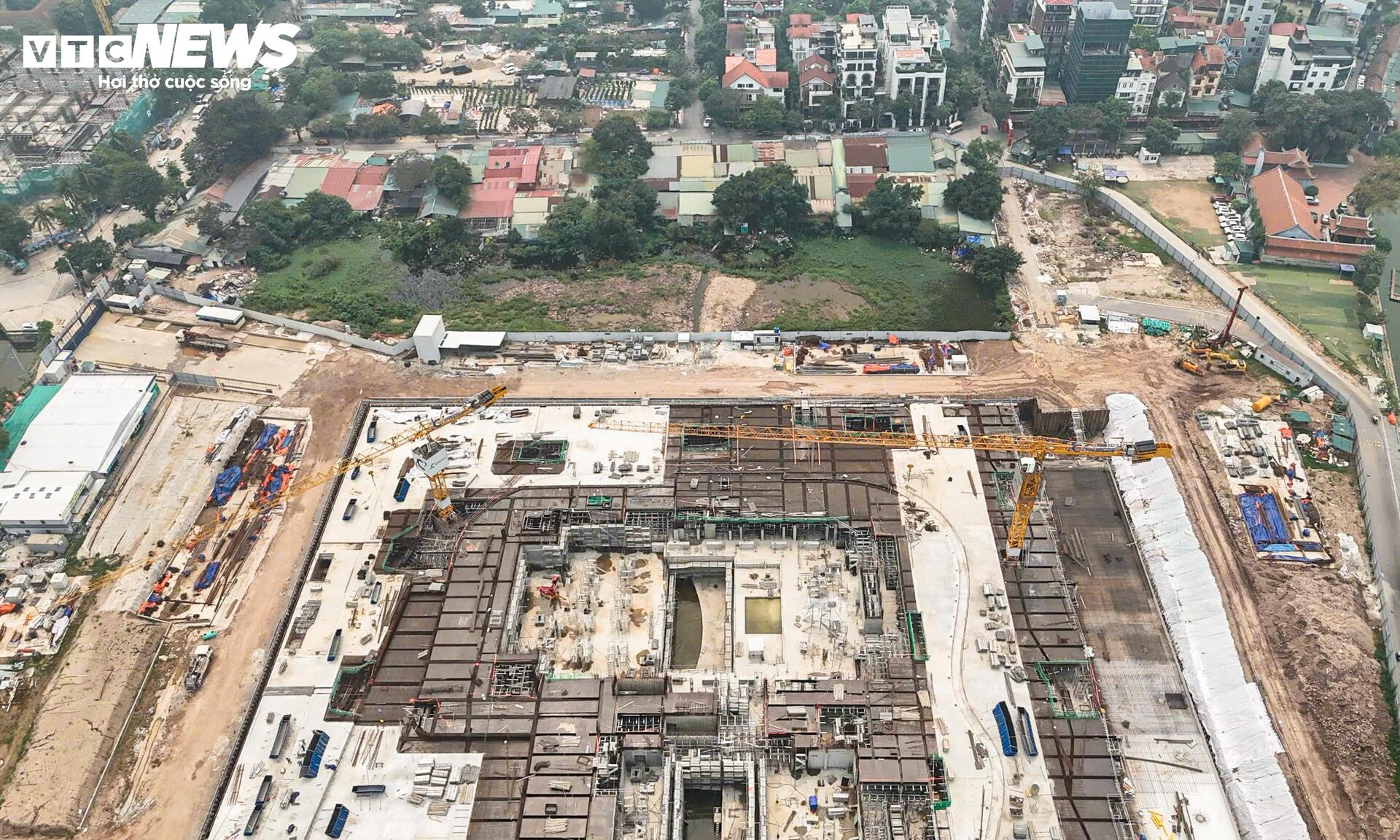 Cận cảnh nhà hát Opera Hà Nội dần lộ diện ở bán đảo Quảng An - Ảnh 6