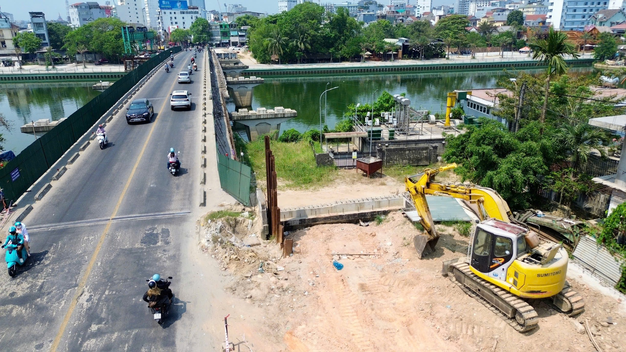 Thi công trở lại, vì sao nhà thầu cầu Vỹ Dạ vẫn bị chấm dứt hợp đồng? - Ảnh 1