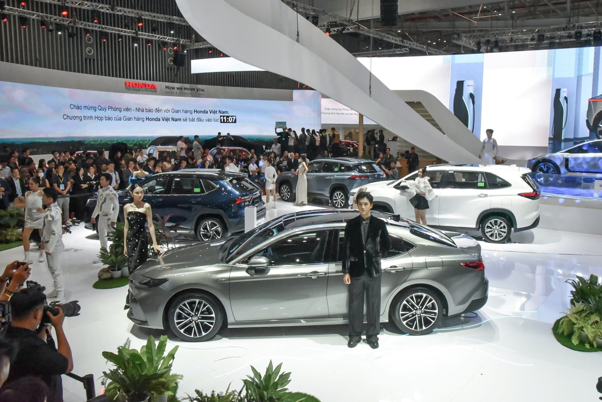 Đừng gọi Toyota là vua xe xăng nữa, đây mới là phân khúc mà hãng xe Nhật đang áp đảo hoàn toàn tại thị trường ô tô Việt Nam - Ảnh 4