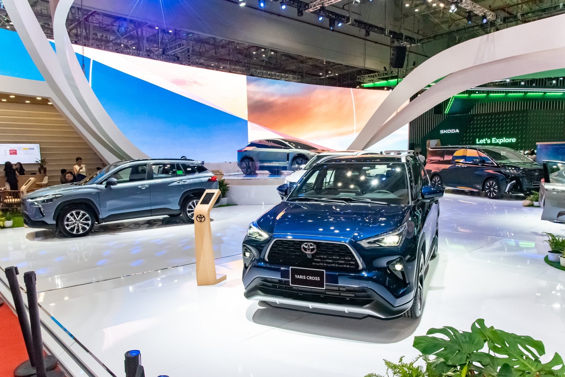 Đừng gọi Toyota là vua xe xăng nữa, đây mới là phân khúc mà hãng xe Nhật đang áp đảo hoàn toàn tại thị trường ô tô Việt Nam - Ảnh 1