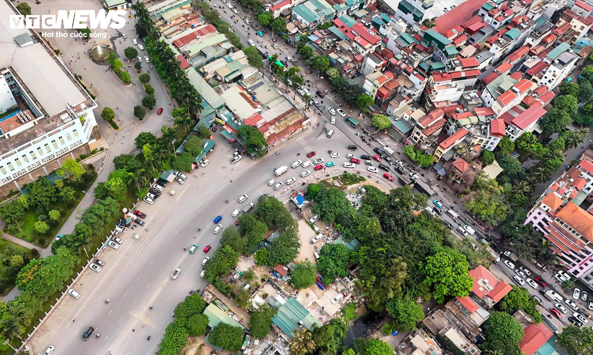 Người Hà Nội tháo dỡ nhà, giao mặt bằng thi công nút giao Phạm Tu - Xa La - Ảnh 1