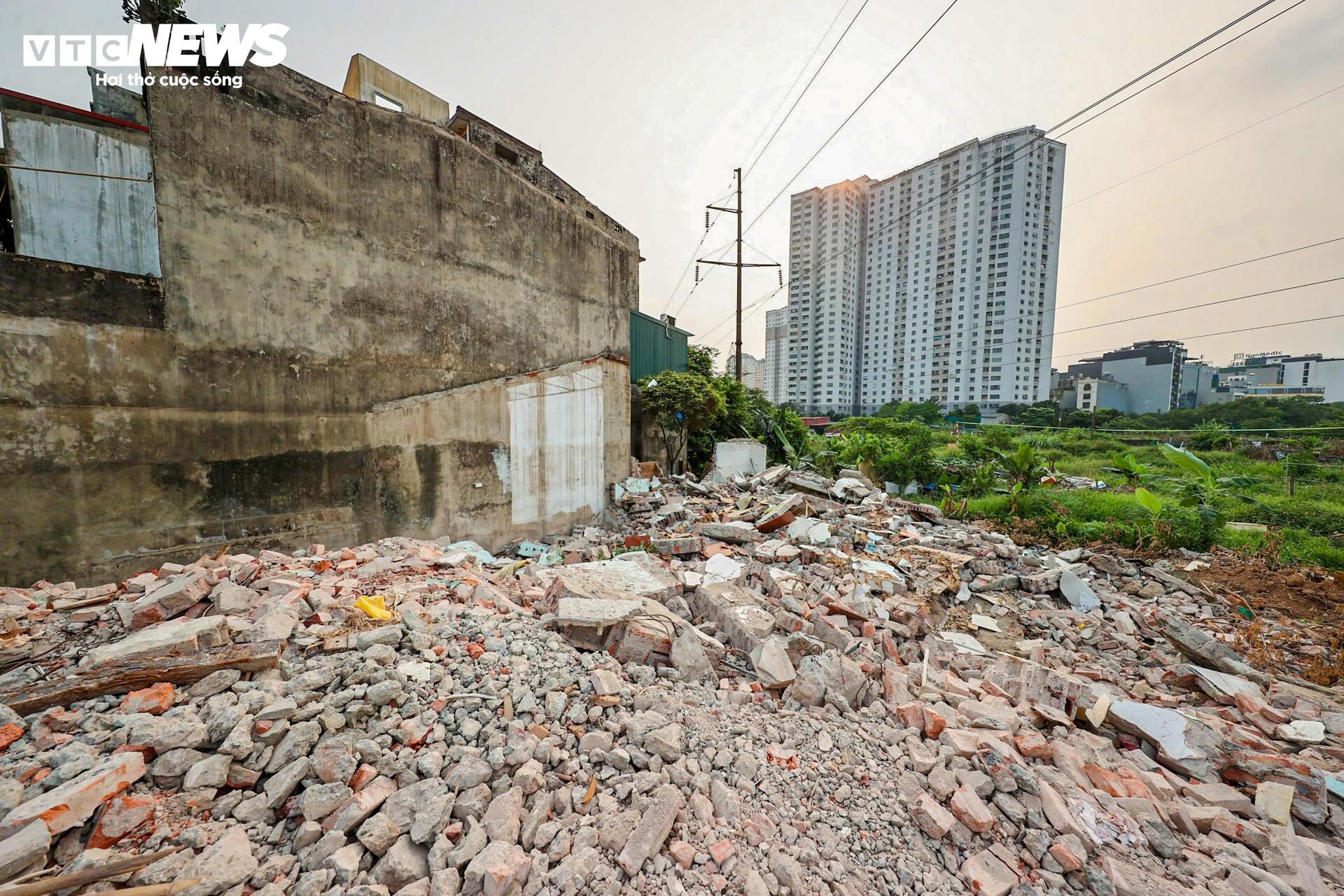 Người Hà Nội tháo dỡ nhà, giao mặt bằng thi công nút giao Phạm Tu - Xa La - Ảnh 4