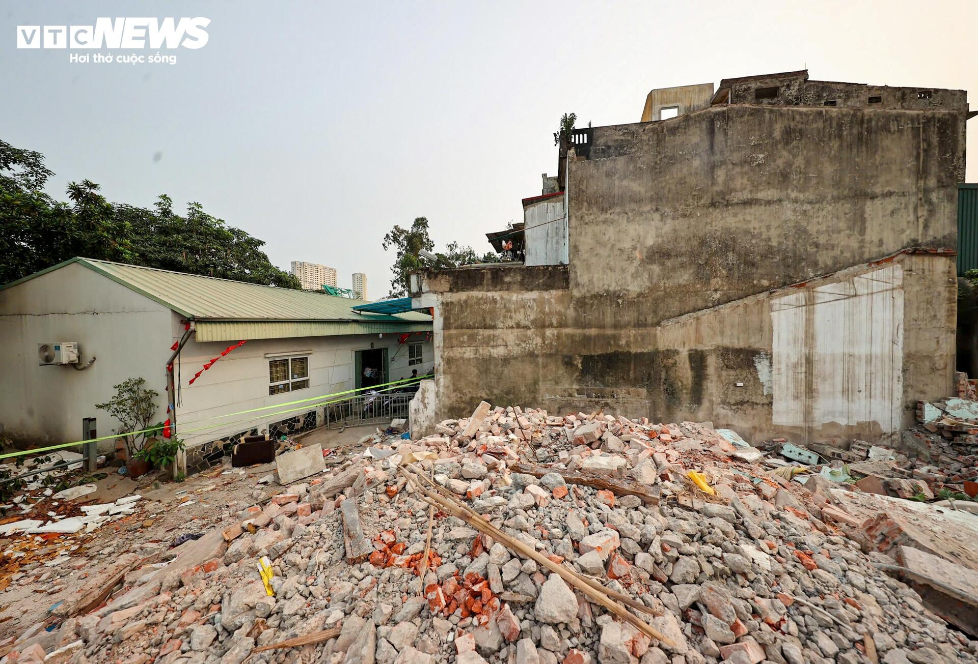 Người Hà Nội tháo dỡ nhà, giao mặt bằng thi công nút giao Phạm Tu - Xa La - Ảnh 5