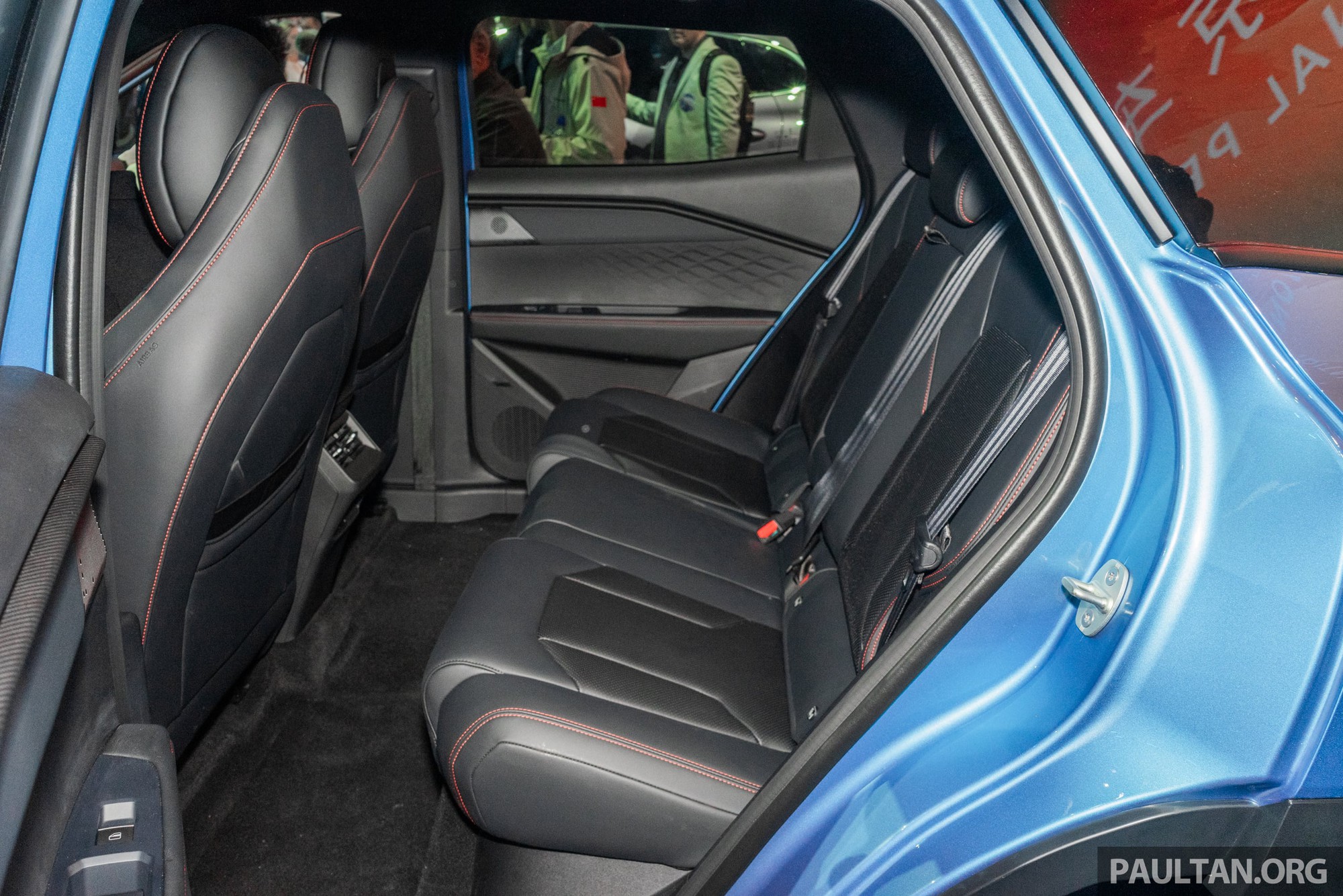 Đây là Omoda O4 dự kiến lắp ráp ở Việt Nam: Thiết kế gợi nhớ siêu xe, nút khởi động kiểu Lamborghini, 3 tùy chọn động cơ - Ảnh 8