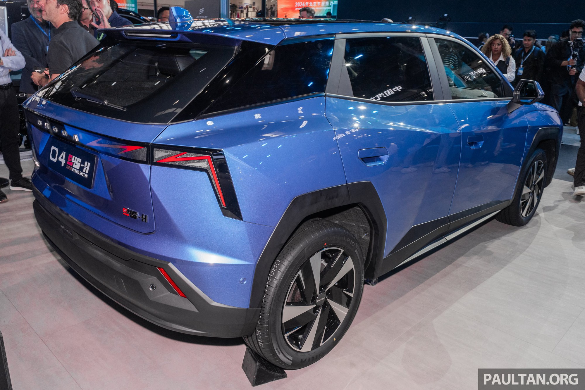 Đây là Omoda O4 dự kiến lắp ráp ở Việt Nam: Thiết kế gợi nhớ siêu xe, nút khởi động kiểu Lamborghini, 3 tùy chọn động cơ - Ảnh 6