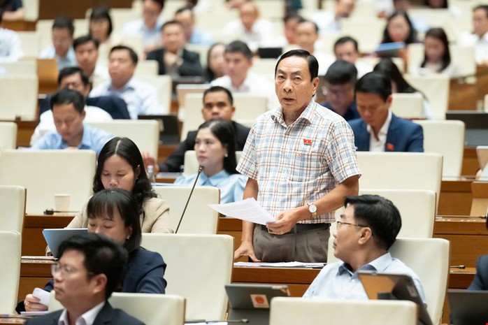 Đại biểu Quốc hội đề xuất giãn dân khu vực nội đô Hà Nội để khắc phục ô nhiễm không khí - Ảnh 2