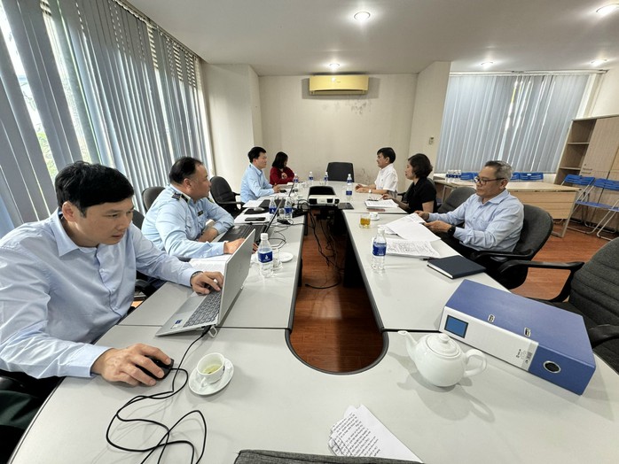 3 doanh nghiệp đầu mối xăng dầu bị phạt - Ảnh 1