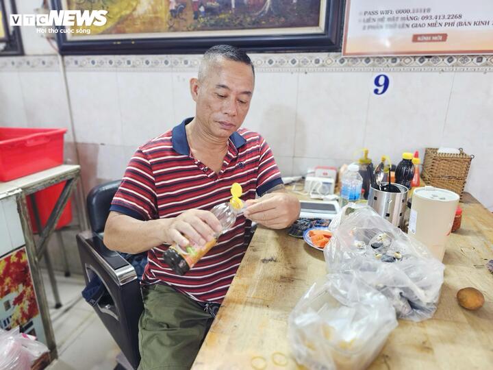 Giá tô phở tăng 10.000 đồng, chủ quán lời thêm hay chỉ ‘gồng lỗ’? - Ảnh 1