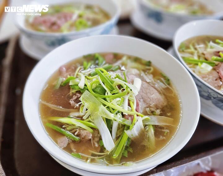 Giá tô phở tăng 10.000 đồng, chủ quán lời thêm hay chỉ ‘gồng lỗ’? - Ảnh 5