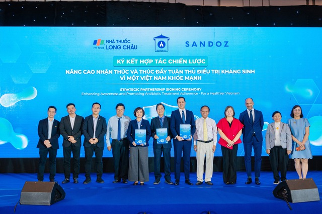 Long Châu hợp tác chiến lược cùng Sandoz về kháng sinh, vì một Việt Nam khỏe mạnh - Ảnh 1