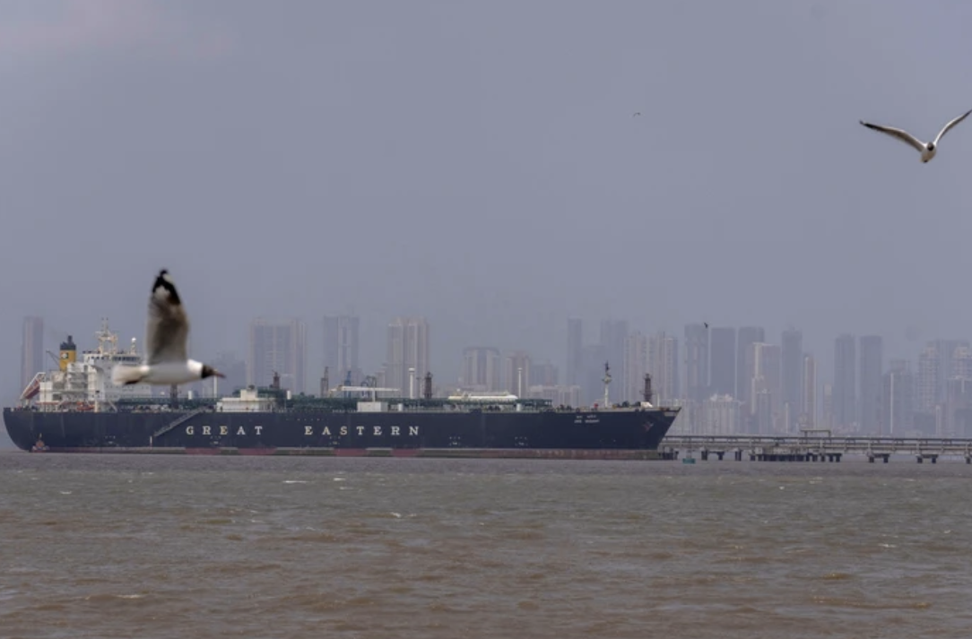 Tự tin về Hormuz, Mỹ chuẩn bị tung chiến dịch "Cơn thịnh nộ kinh tế" nhắm vào Iran - Ảnh 1