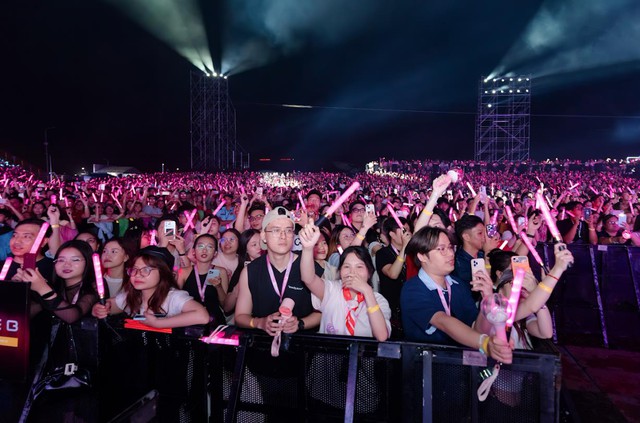 Bất động sản thăng hạng tại “thành phố vạn lễ hội” Van Phuc City - Ảnh 2