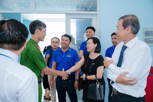 Kết nối nguồn lực công - tư phát triển y tế cộng đồng: Long Châu và UBND Phường Bình Đông (TP.HCM) hợp tác chiến lược - Ảnh 4